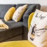 Twelve Popeshead -2 Bed Wparking Apartment
