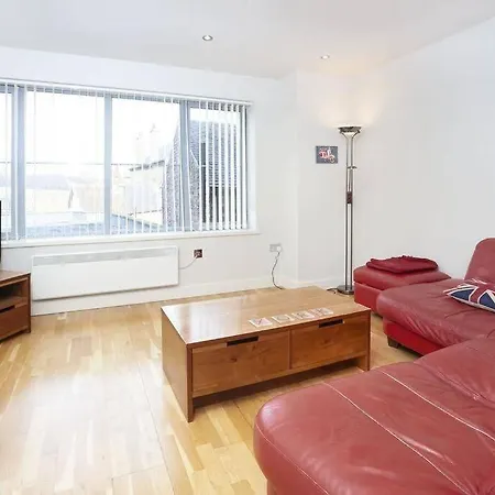 12 Popeshead Court * York